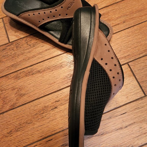 SANDALS - Picture 5 of 6